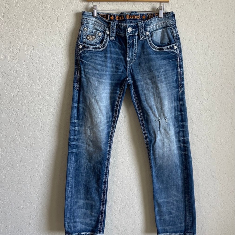 Rock Revival Blue Straight Jeans with Vintage Appeal